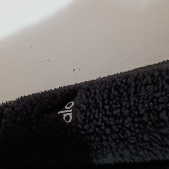 Alo norte sherpa coat Black Faux Fur Hooded  Jacket Size Medium Offers Accepted - Picture 4 of 7